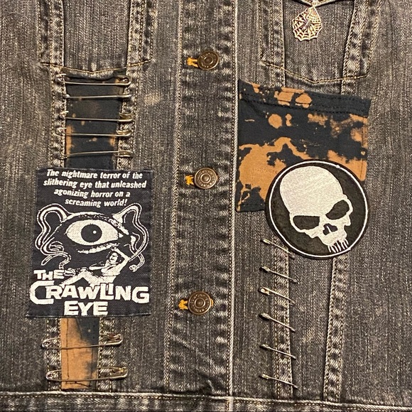 Genuine Y2K 🎃 Spooky Studded Denim Battle Jacket - Picture 5 of 7